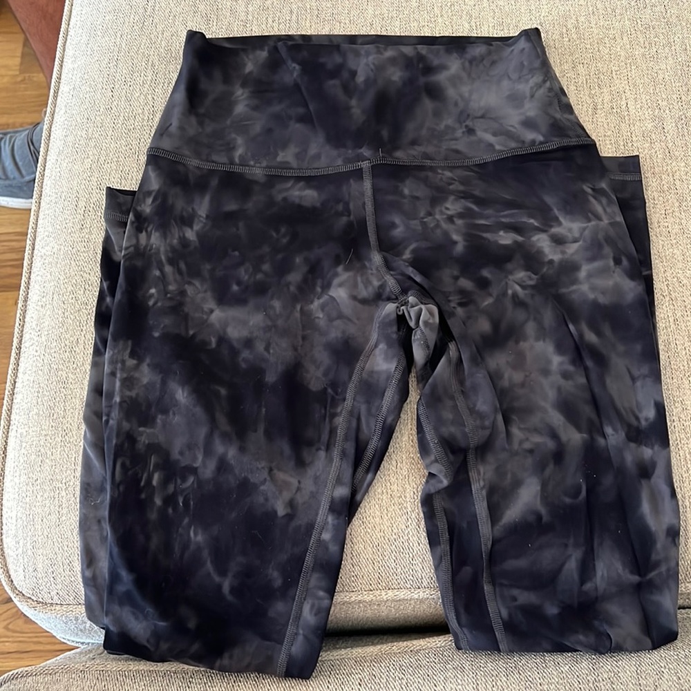 Lululemon Align leggings Size 6 Diamond Dye 28”